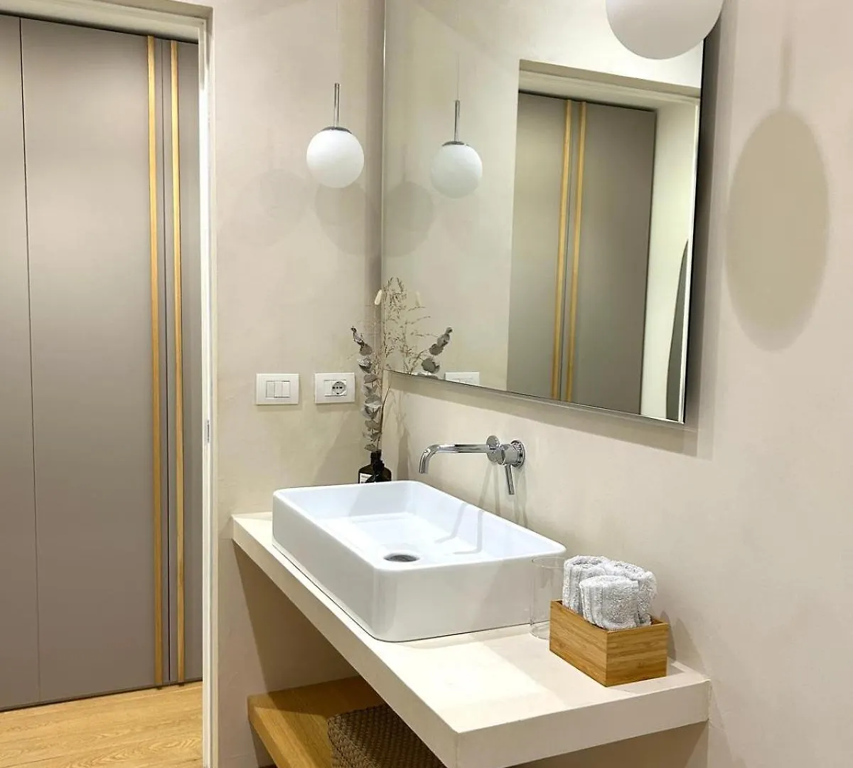 Voltaottosuite - Comfort And Elegance In Moscova Milan 0*,